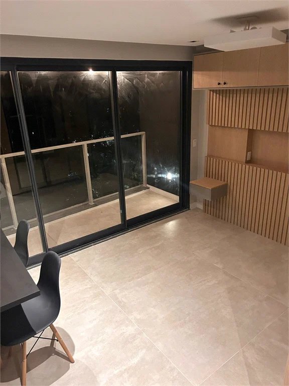 Apartamento à venda ou para alugar com 1 suíte em Pinheiros, São Paulo, SP