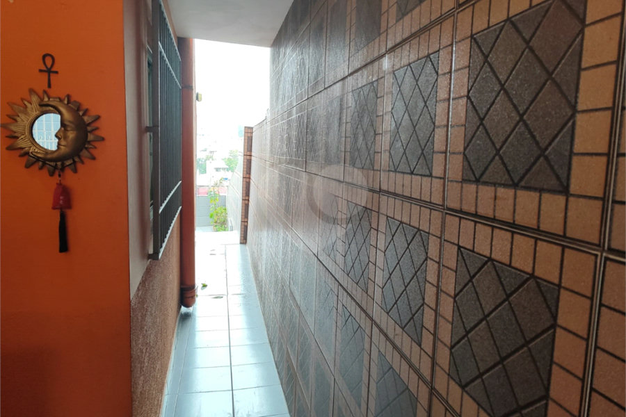 Sobrado à venda com 4 quartos, sendo 1 suíte,  em Saúde, São Paulo, SP