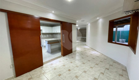 Casa à venda com 3 suítes no condomínio Bosque de Grevilea, Vinhedo - SP