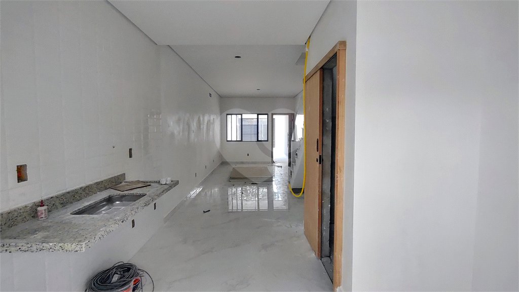 Sobrado à venda com 3 quartos, sendo 1 suíte, em Vila Granada, São Paulo, SP