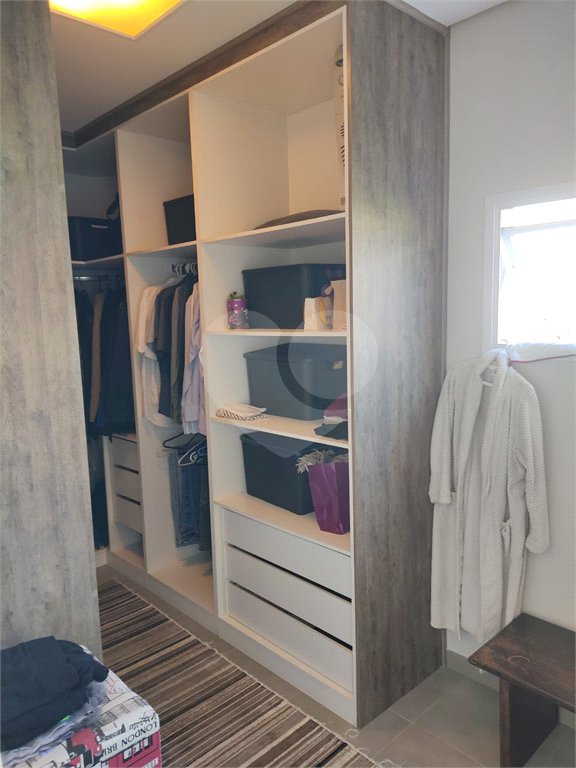 Casa à venda com 4 quartos, sendo 3 suítes, no condomínio Estância Marambaia, Vinhedo - SP
