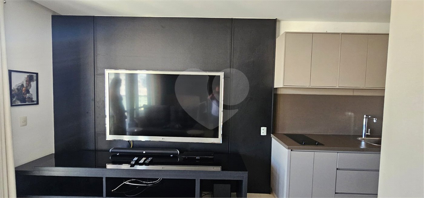 Apartamento à venda com 1 suíte em Vila Nova Conceição, São Paulo, SP