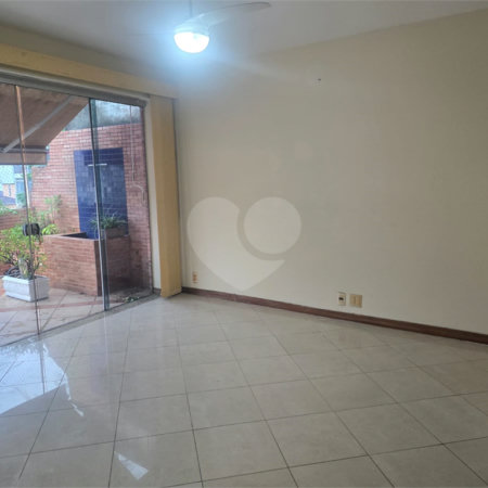 Cobertura à venda com 3 quartos, sendo 1 suíte,  em Tijuca, Rio de Janeiro, RJ