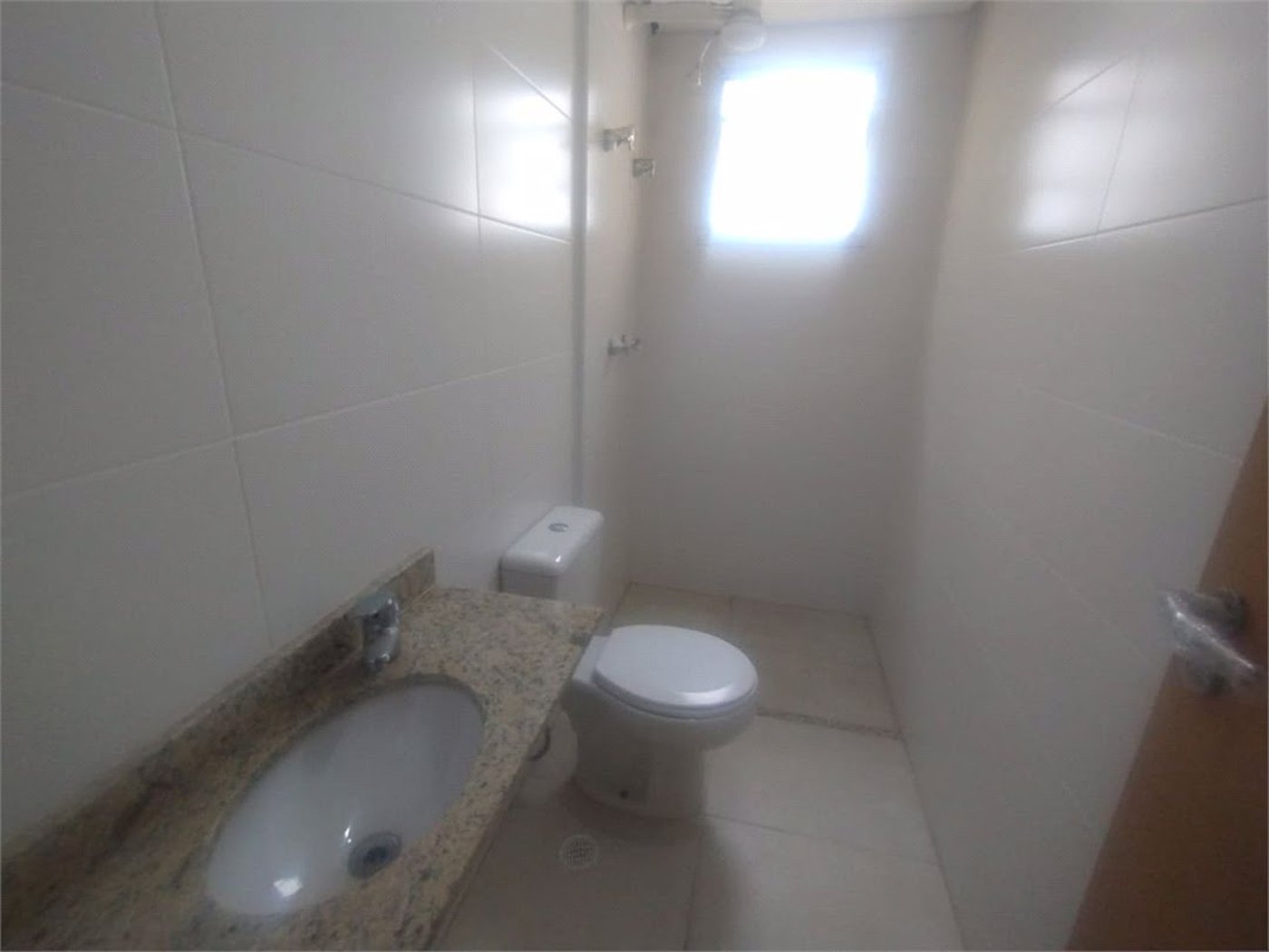 Apartamento Moderno à Venda na Enseada | Varanda Gourmet e Lazer Completo
