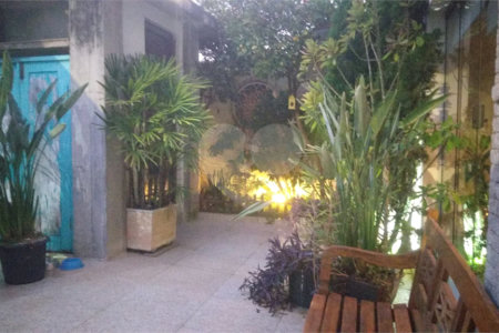 Casa à venda com 3 quartos, sendo 2 suítes, em Vila Mariana, São Paulo, SP