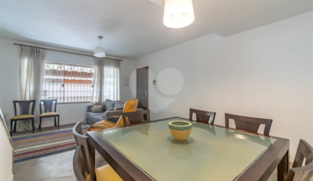 Sobrado à venda com 3 quartos, sendo 1 suíte, em Cidade Monções, São Paulo, SP