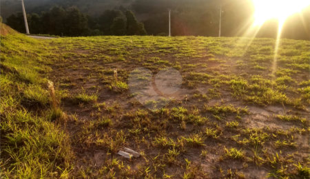 Terreno à venda no condomínio Encontro das Águas, Nazaré Paulista - SP