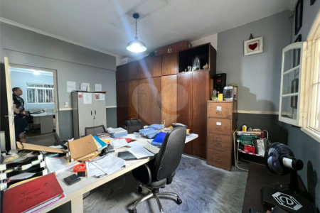 Casa à venda com 4 quartos, sendo 1 suíte,  em Jardim Colombo, São Paulo, SP