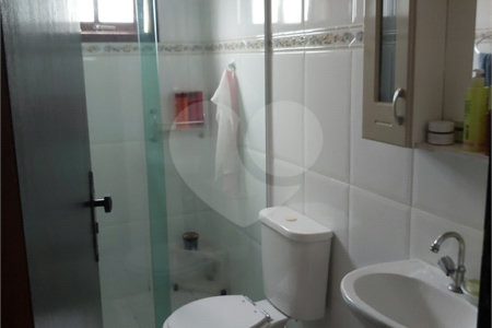 Sobrado à venda com 3 quartos, sendo 1 suíte,  em Vila Bernadotti, Mogi das Cruzes, SP