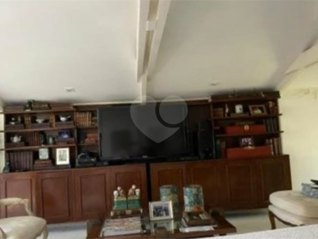 Casa Térrea à venda ou para alugar com 4 quartos, sendo 2 suítes,  em Jardim Guedala, São Paulo, SP