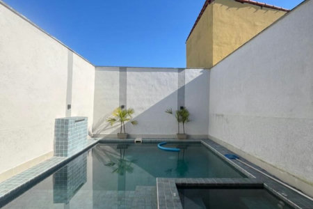 Casa com 2 dormitórios à venda, 81 m² por R$ 540.000,00 - Mirim - Praia Grande/SP