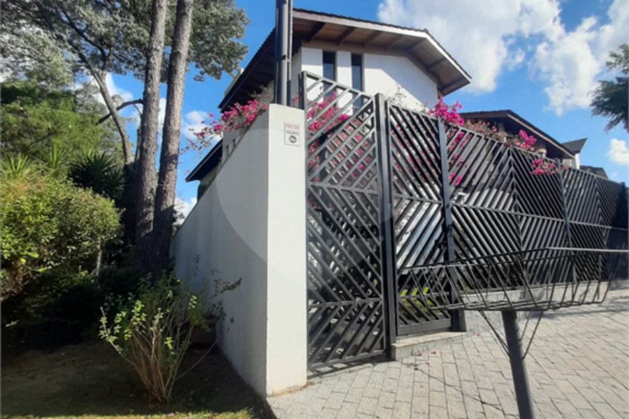 Sobrado à venda com 4 suítes em Tremembé, São Paulo, SP