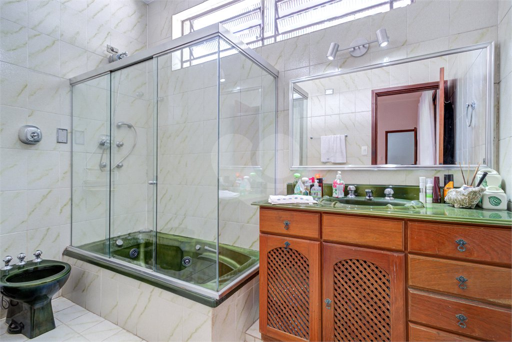 Casa à venda com 3 quartos, sendo 1 suíte, em Alto da Boa Vista, São Paulo, SP