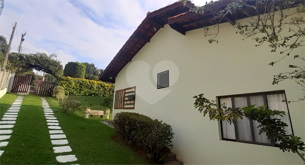 Casa em condomínio à venda com 3 quartos, sendo 1 suíte, no Centro, Bom Jesus dos Perdões, SP