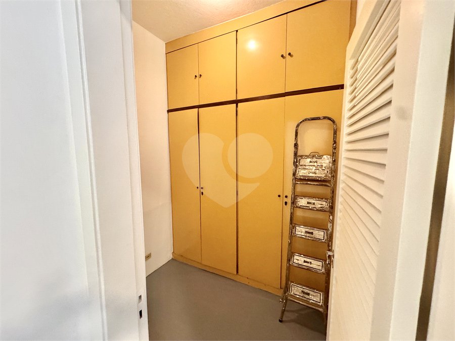 Apartamento à venda com 4 quartos, sendo 1 suíte, em Lagoa, Rio de Janeiro, RJ