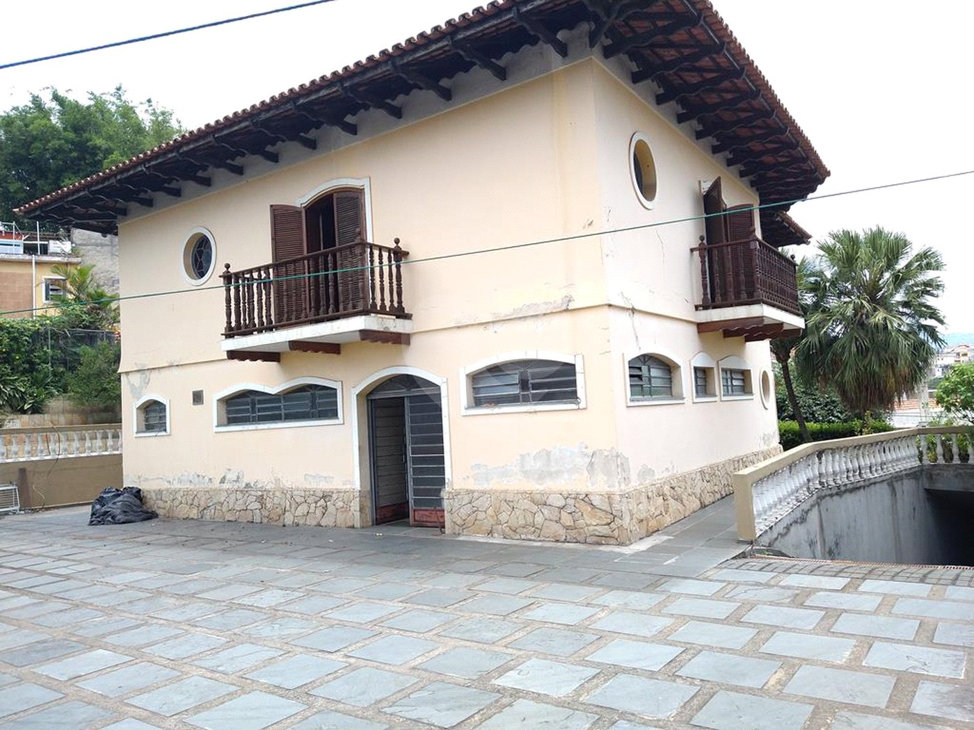 Casa à venda ou para alugar com 4 suítes em Vila Comercial, São Paulo, SP