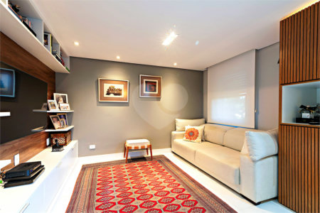 Apartamento à venda com 3 quartos, sendo 1 suíte, em Alto da Boa Vista, São Paulo, SP