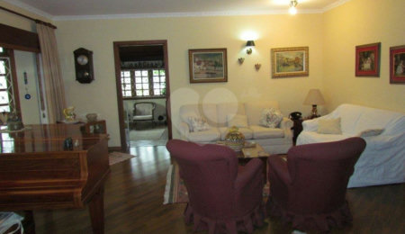 Casa Térrea à venda com 3 quartos, sendo 1 suíte,  em Horto Florestal, São Paulo, SP