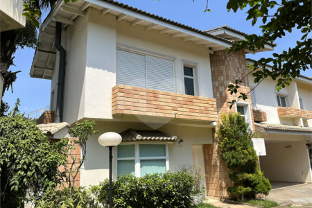 Casa para alugar com 4 quartos, sendo 2 suítes, no condomínio Porto Fino, São Paulo - SP
