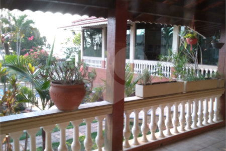 Chácara à venda com 6 quartos, sendo 3 suítes, em Sítios de Recreio Jardins de Itaici, Indaiatuba, SP