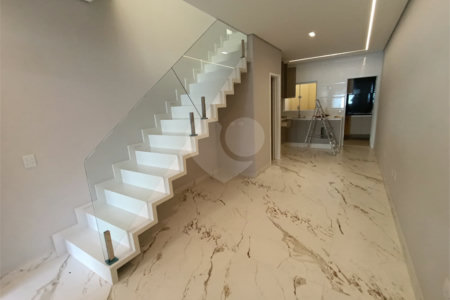 Sobrado à venda com 3 quartos, sendo 1 suíte, em Vila Medeiros, São Paulo, SP