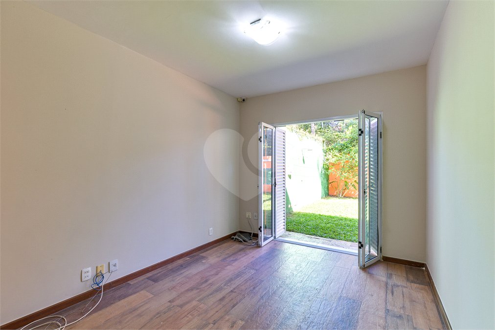 Casa Térrea à venda com 4 quartos, sendo 2 suítes, em Alto da Boa Vista, São Paulo, SP