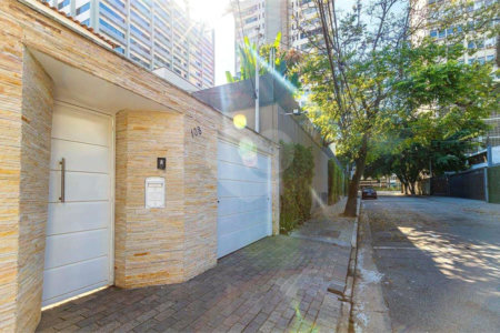 Sobrado à venda com 4 quartos, sendo 2 suítes, em Jardim Paulistano, São Paulo, SP