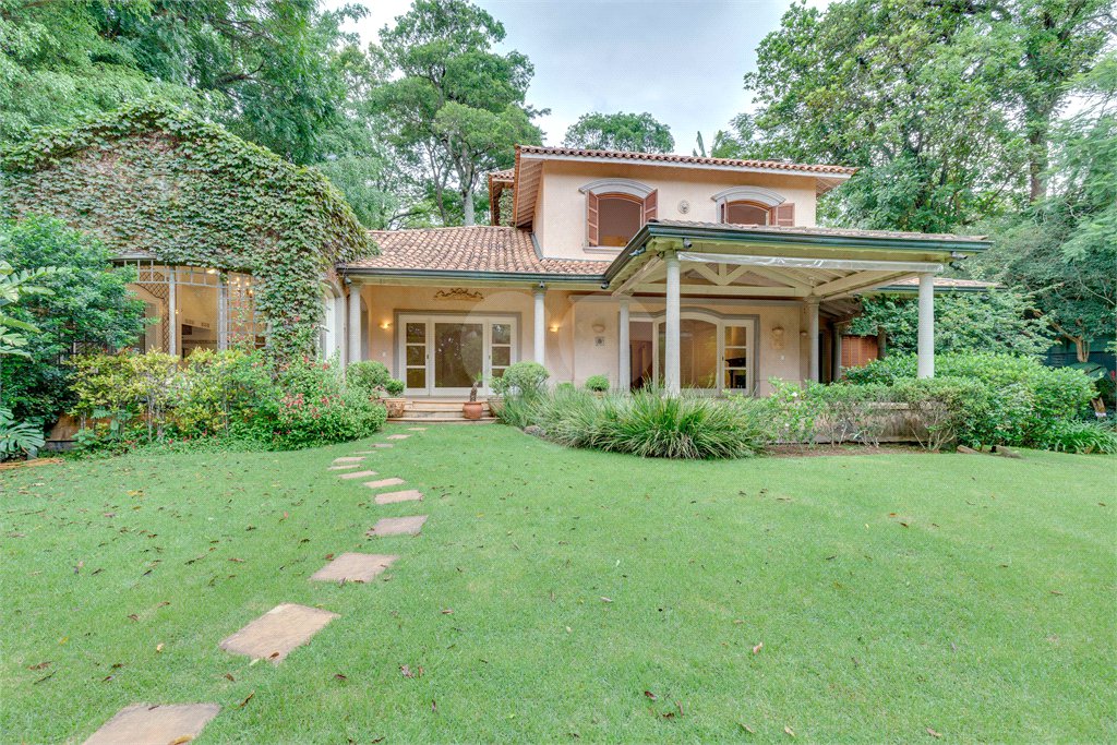Casa à venda com 4 suítes no condomínio Chácara Flora, São Paulo - SP