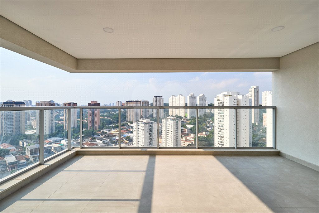 Apartamento à venda com 3 quartos, sendo 1 suíte, em Jardim Marajoara, São Paulo, SP