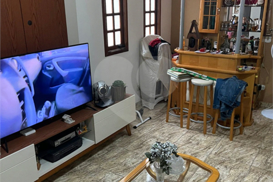 Sobrado à venda com 3 quartos, sendo 1 suíte, em Parque Edu Chaves, São Paulo, SP