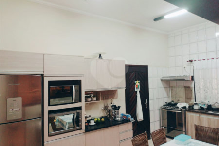 Casa à venda com 6 quartos, sendo 1 suíte,  em Mogi Moderno, Mogi das Cruzes, SP