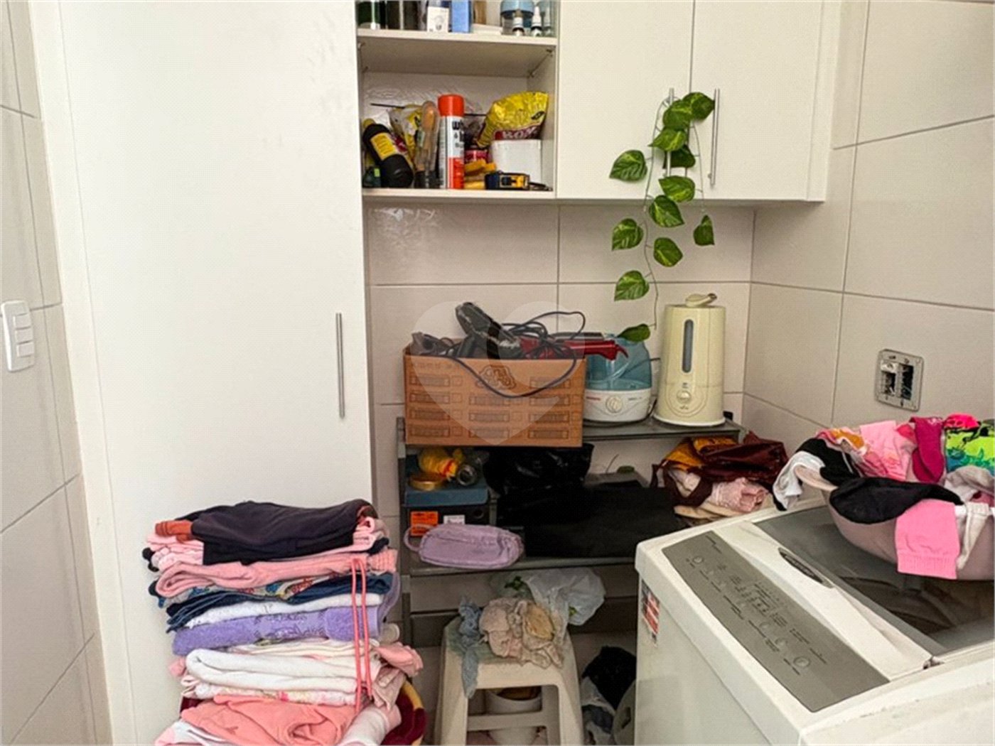 Casa à venda com 3 quartos, sendo 1 suíte,  no condomínio Jd Portugal, Sorocaba - SP