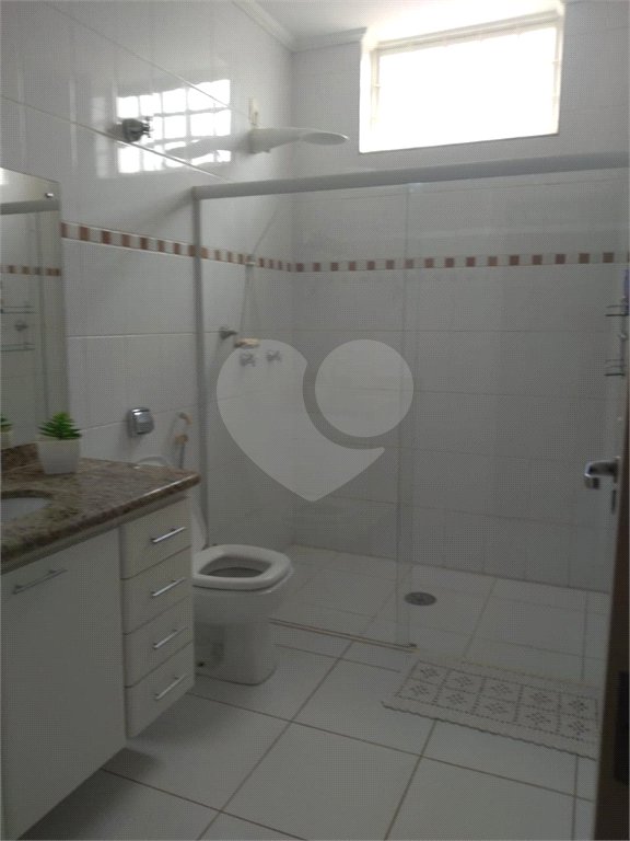 Casa à venda com 4 quartos, sendo 2 suítes, em Jardim Adalgisa, Araraquara, SP