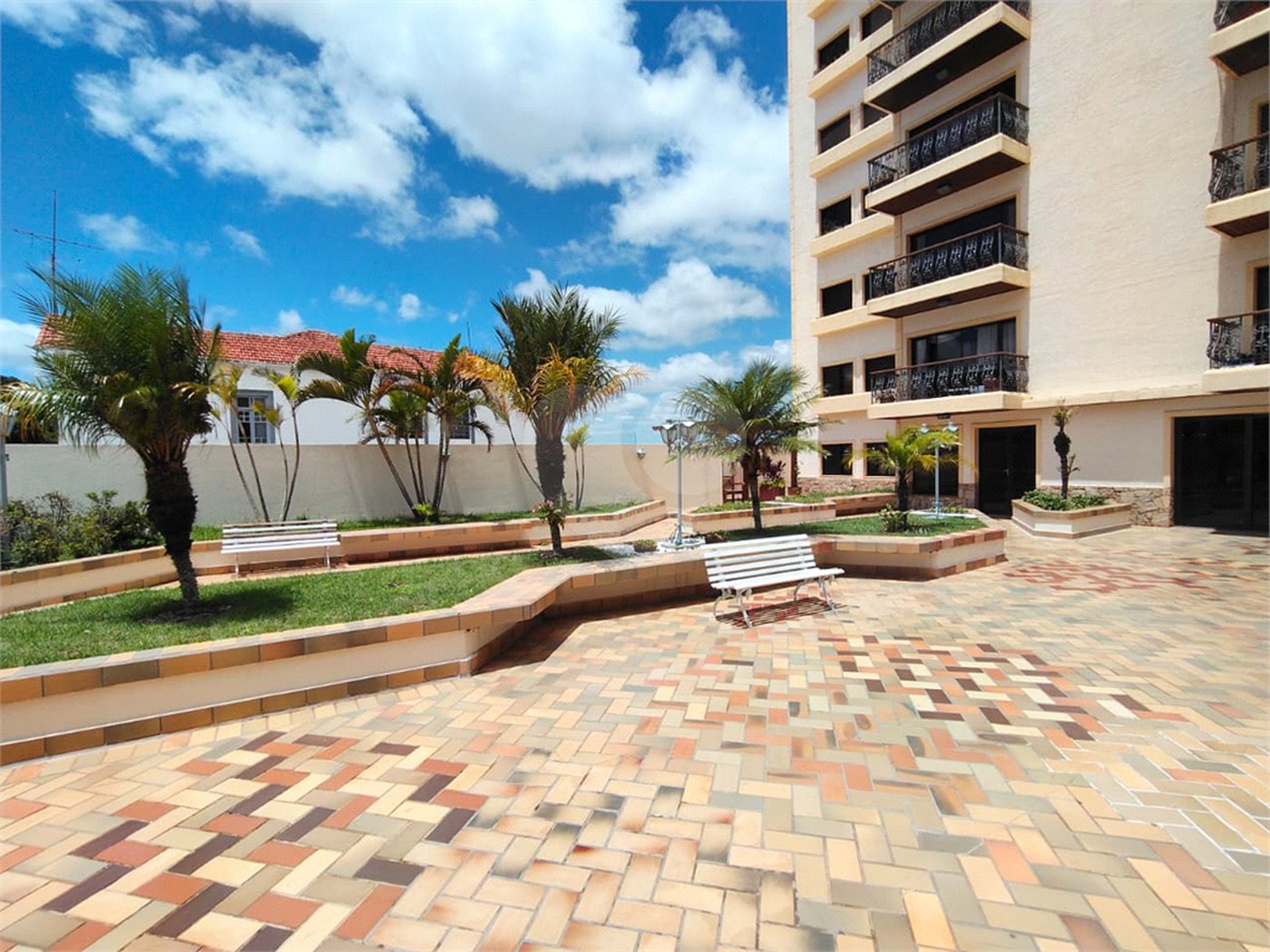 Apartamento à venda ou para alugar com 3 quartos, sendo 1 suíte, no Centro, Itapetininga, SP