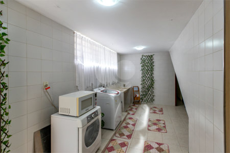 Casa de Vila à venda com 3 quartos, sendo 1 suíte, em Alto da Boa Vista, São Paulo, SP
