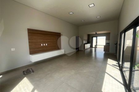 Casa à venda com 3 quartos, sendo 1 suíte, em Terras de Santo Antônio, Itapetininga, SP