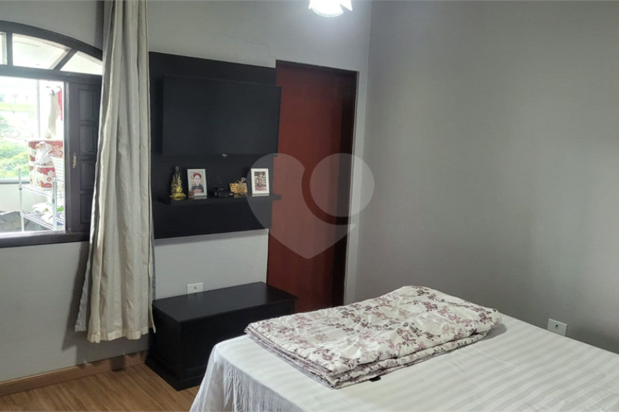 Casa à venda com 6 quartos, sendo 2 suítes, em Laranjeiras, Caieiras, SP