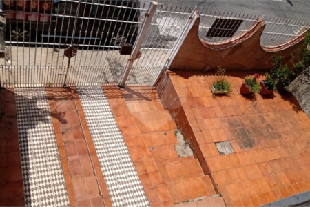 Casa à venda com 4 quartos, sendo 2 suítes,  em Jardim Terezópolis, Guarulhos, SP