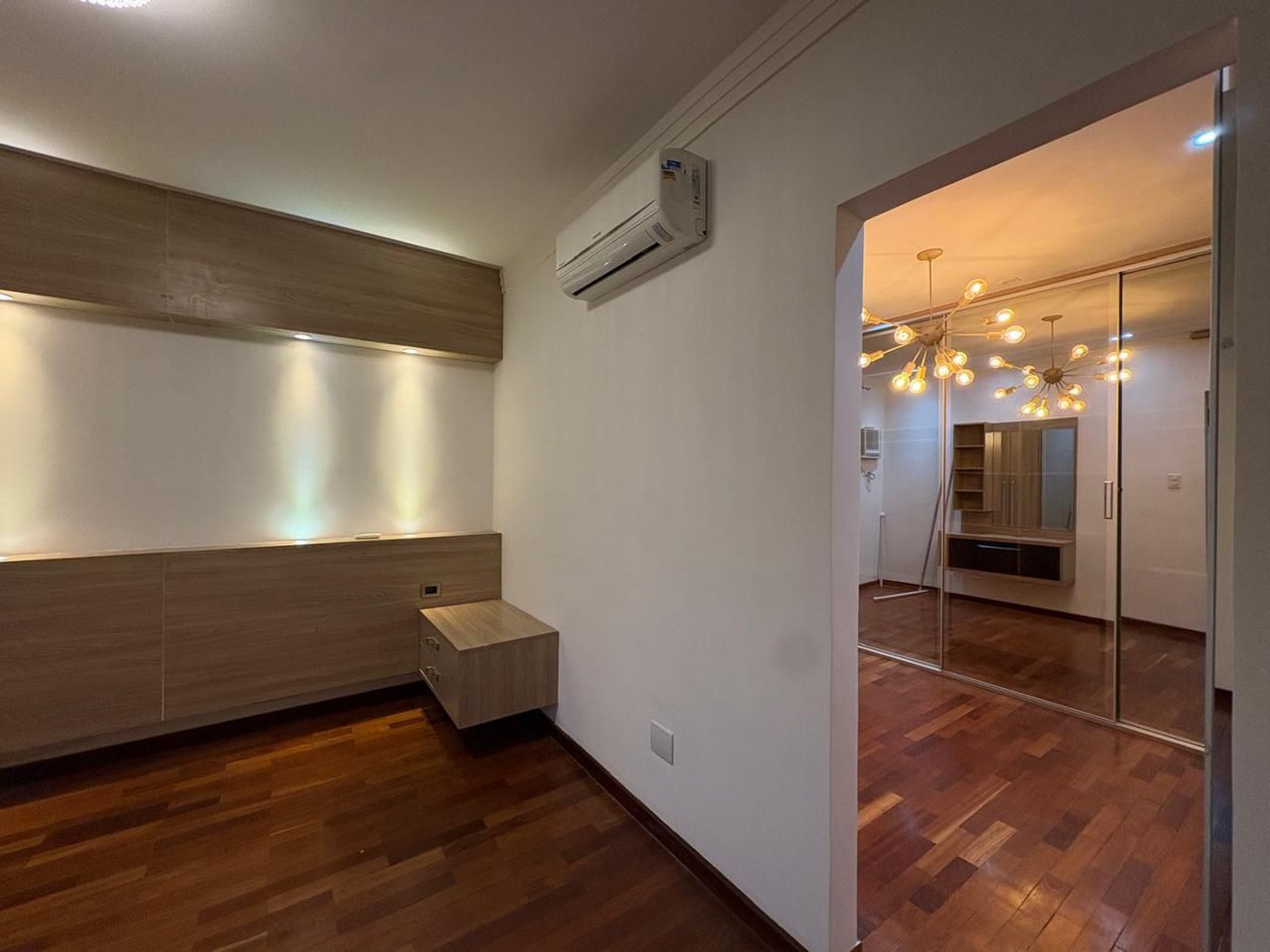 Apartamento com 3 dormitórios à venda, 145 m² por R$ 1.350.000,00 - Pompéia - Santos/SP