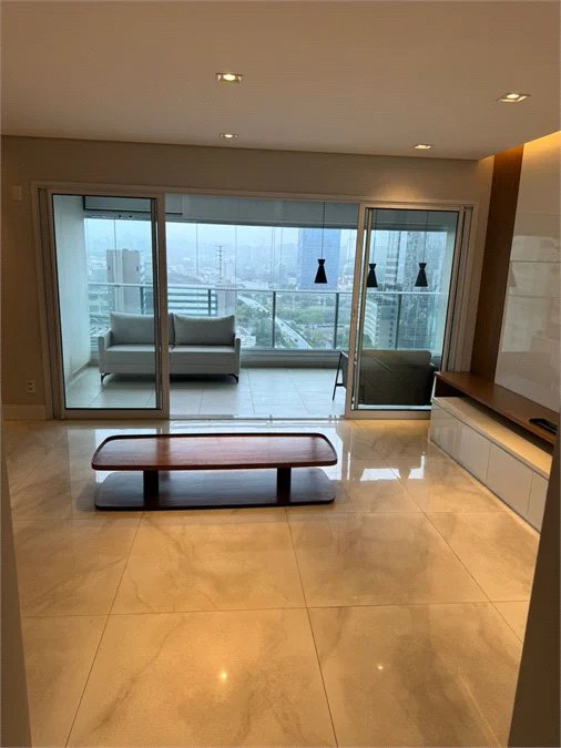 Apartamento para alugar com 3 suítes em Vila Gertrudes, São Paulo, SP