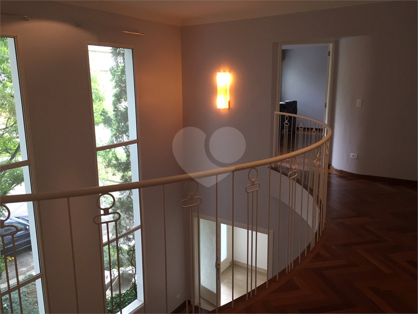 Casa à venda com 4 quartos, sendo 2 suítes, no condomínio Residencial Morumbi, São Paulo - SP