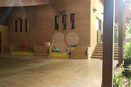 Sobrado à venda com 4 quartos, sendo 2 suítes, em Jardim Marajoara, São Paulo, SP