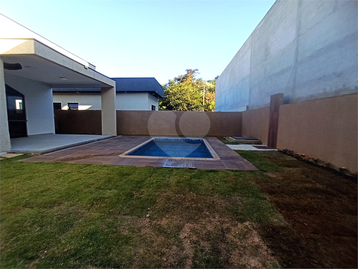 Casa à venda com 3 quartos, sendo 1 suíte, no condomínio Buona Vita, Atibaia - SP