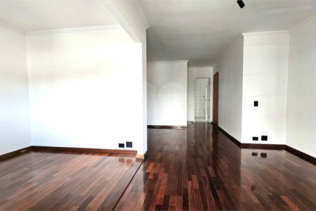 Apartamento para alugar com 3 quartos, sendo 1 suíte, em Alto da Boa Vista, São Paulo, SP