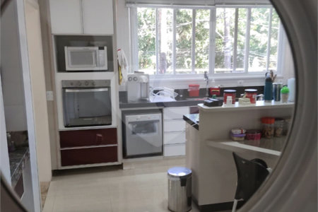 Casa à venda com 3 suítes no condomínio Estância Marambaia, Vinhedo - SP