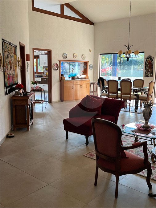 Casa à venda com 4 suítes no condomínio Residencial Vale das Laranjeiras, Indaiatuba - SP