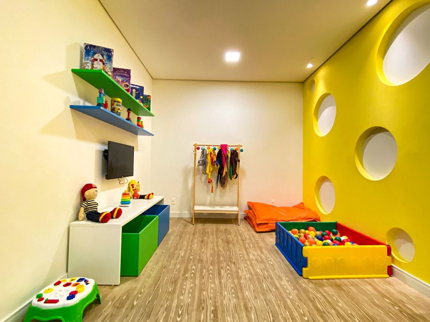 Apartamento com 2 dormitórios para alugar, 76 m² por R$ 7.000,00/mês - Gonzaga - Santos/SP