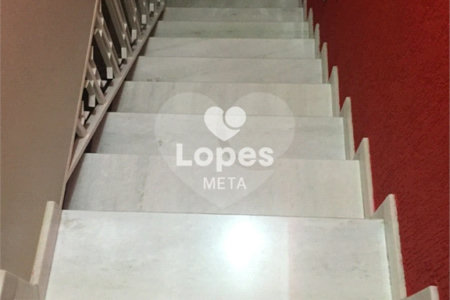 Sobrado à venda com 3 quartos, sendo 1 suíte, em Residencial Bosque dos Ipês, São José dos Campos, SP