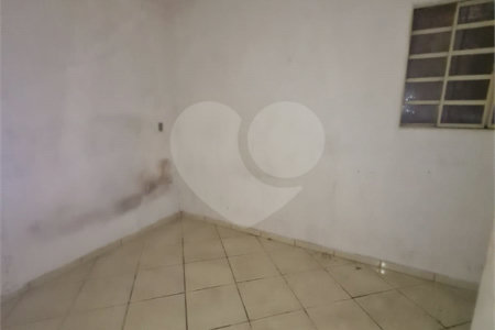 Casa à venda com 6 quartos em Vila dos Remédios, São Paulo, SP