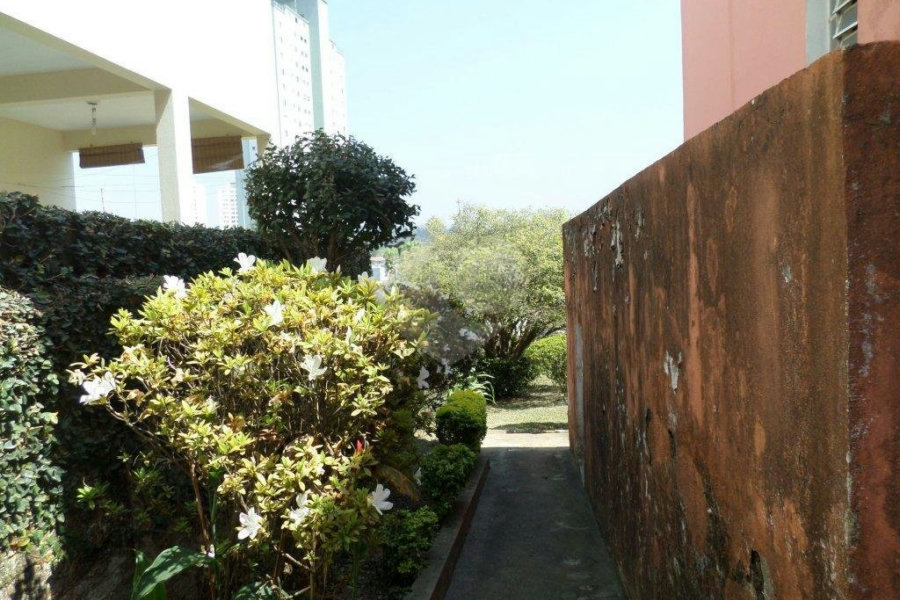 Sobrado à venda com 6 quartos em Jardim Floresta, São Paulo, SP